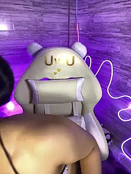 Snapshot of Bubalu_Uwwu chatting on 12/02/25, 03:52 Bubalu Uwwu online show from 12/02/25, 03:52