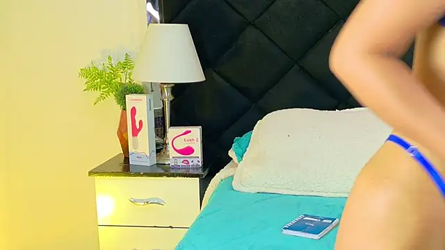 Holly Brensonexx  online show from 12/21/25, 04:30