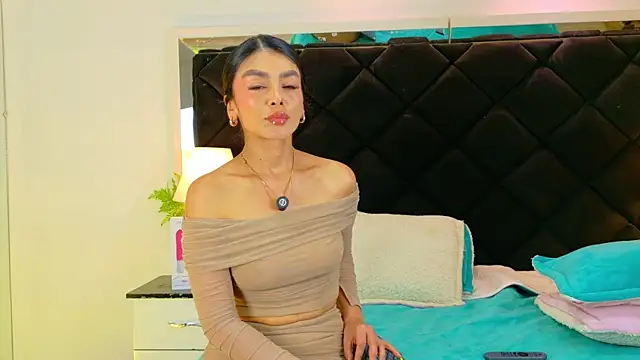 Holly Brensonexx  online show from 11/12/25, 01:37