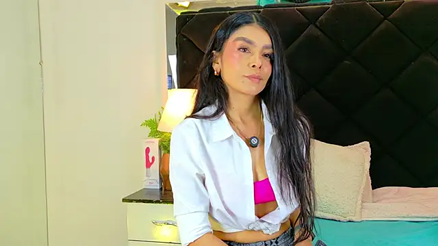 Holly Brensonexx  online show from 11/05/25, 01:14