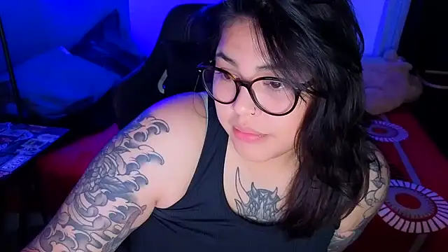 Snapshot of miacanela_xo chatting on 06/18/26, 01:15 miacanela xo online show from 06/18/26, 01:15