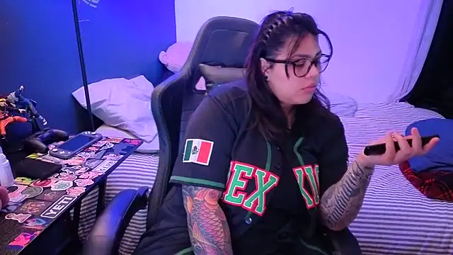 miacanela xo online show from 05/18/26, 12:44