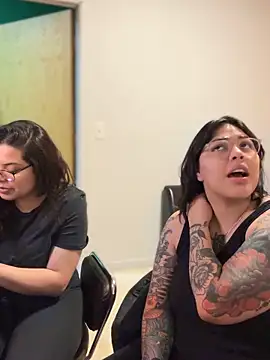 miacanela xo online show from 12/17/25, 03:11