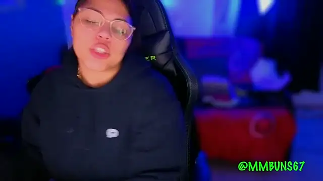 miacanela xo online show from 10/25/25, 01:49