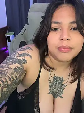Snapshot of miacanela_xo chatting on 07/14/26, 01:27 miacanela xo online show from 07/14/26, 01:27