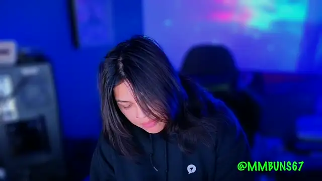 miacanela xo online show from 10/28/25, 12:11