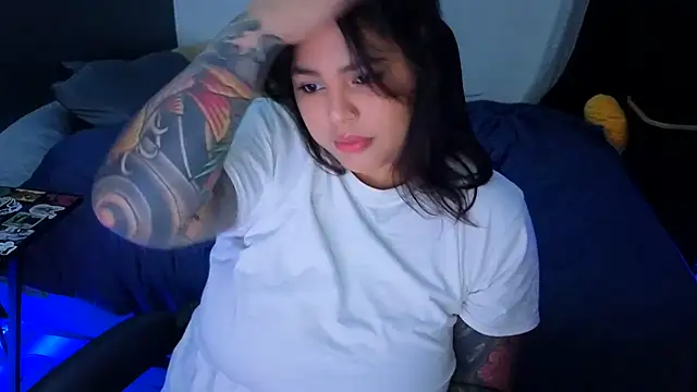 Snapshot of miacanela_xo chatting on 07/12/26, 01:28 miacanela xo online show from 07/12/26, 01:28