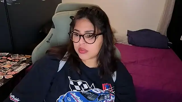 Snapshot of miacanela_xo chatting on 06/07/26, 12:38 miacanela xo online show from 06/07/26, 12:38