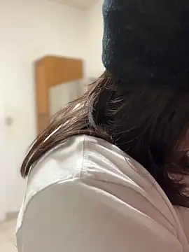 miacanela xo online show from 11/27/25, 04:02