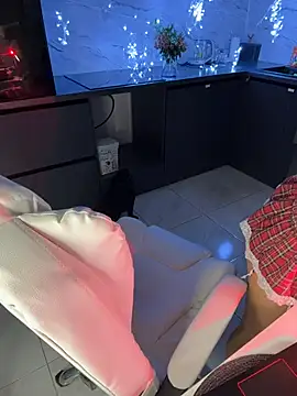 Melisa Ester online show from 12/03/25, 04:28