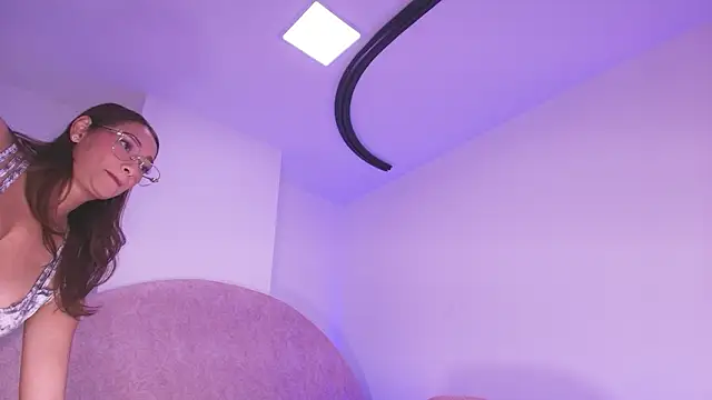 vale ross  online show from 03/12/26, 03:12