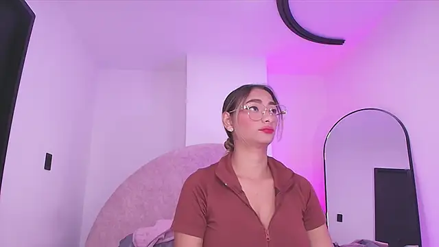 vale ross  online show from 12/20/25, 03:09