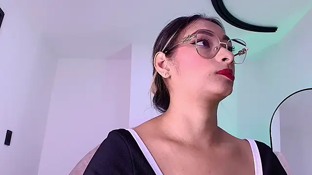 vale ross  online show from 02/06/26, 03:02