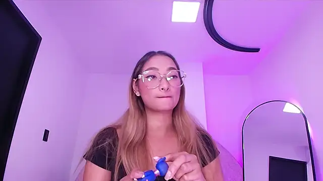 vale ross  online show from 12/16/25, 03:11