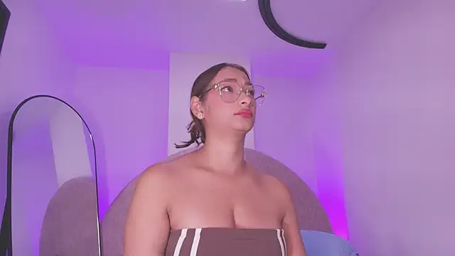 vale ross  online show from 04/15/26, 03:12