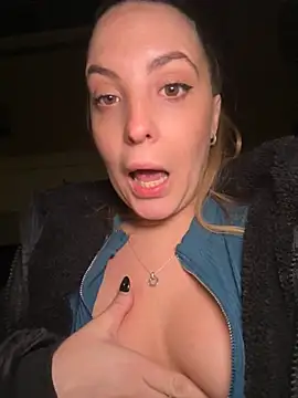 LiliMorganxxx online show from 11/17/25, 10:14