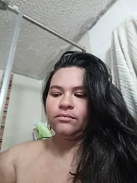 Snapshot of Julieta-tits chatting on 06/17/26, 03:55 Julieta-tits online show from 06/17/26, 03:55