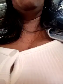 Snapshot of Julieta-tits chatting on 12/19/24, 10:32 Julieta-tits online show from 12/19/24, 10:32