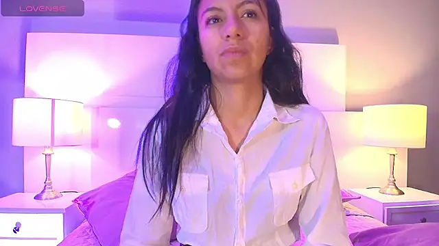 Snapshot of Tamaraakins chatting on 10/01/25, 12:20 Tamaraakins online show from 10/01/25, 12:20
