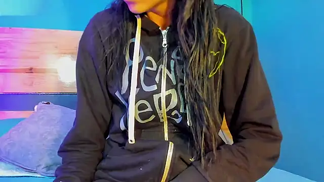 Snapshot of Tamaraakins chatting on 09/18/25, 12:41 Tamaraakins online show from 09/18/25, 12:41