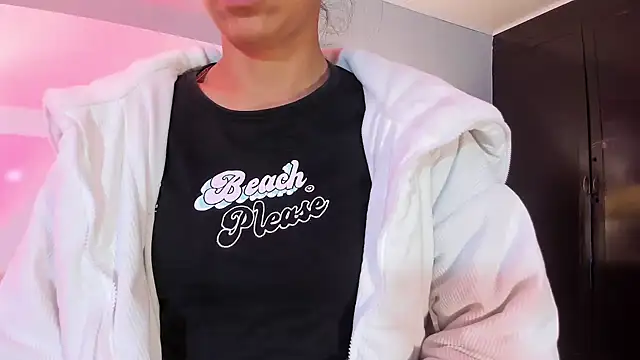 Tamaraakins online show from 11/17/25, 12:20