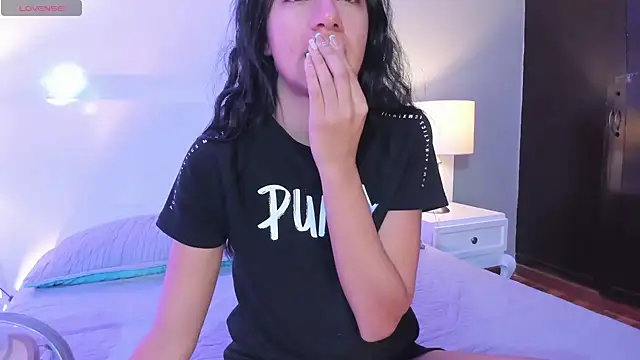 Tamaraakins online show from 11/25/25, 01:11