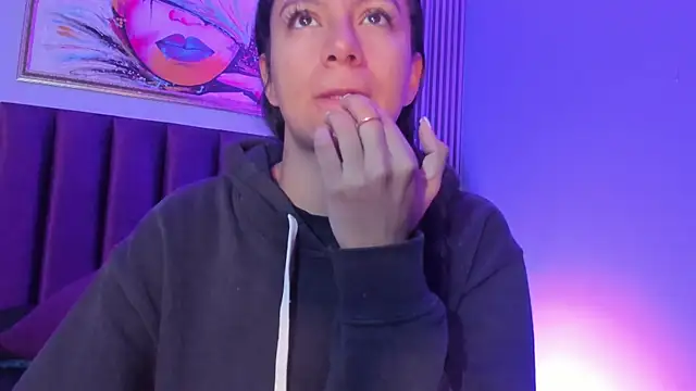 Tamaraakins online show from 11/22/25, 12:48