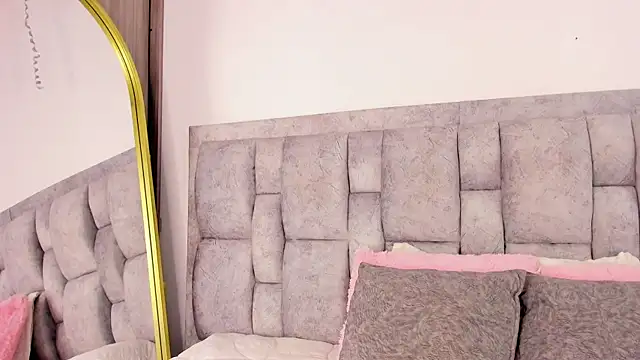 Snapshot of aaryy_ chatting on 01/09/26, 05:09 aaryy online show from 01/09/26, 05:09