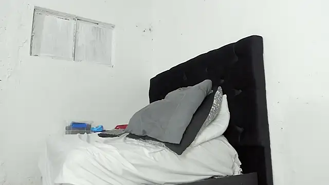 lana whitee online show from 11/04/25, 02:43