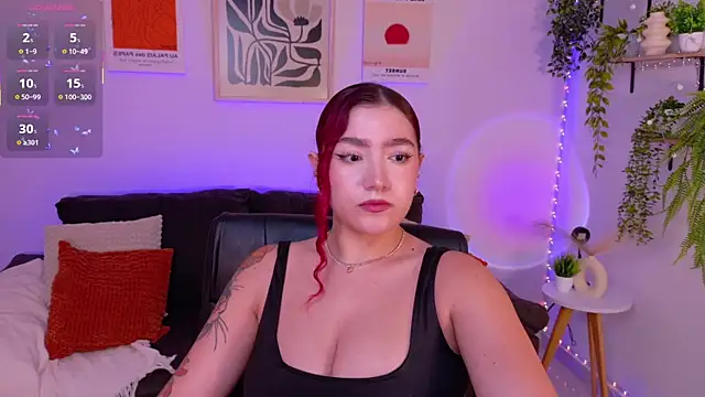 Snapshot of ViolettCastel chatting on 05/23/26, 10:53 ViolettCastel online show from 05/23/26, 10:53