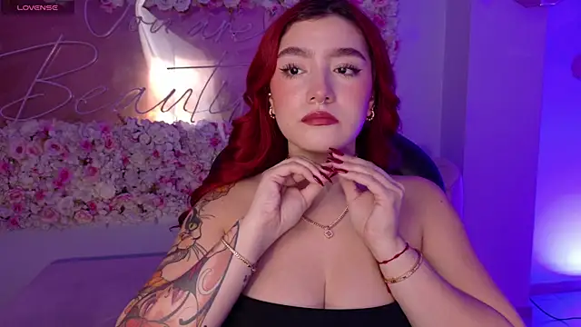 ViolettCastel online show from 02/06/26, 07:54