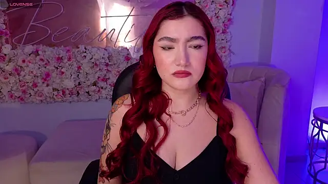 ViolettCastel online show from 01/13/26, 06:56