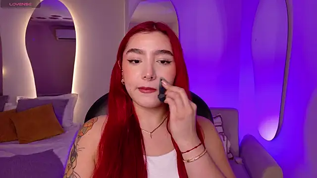 ViolettCastel online show from 11/23/25, 04:28