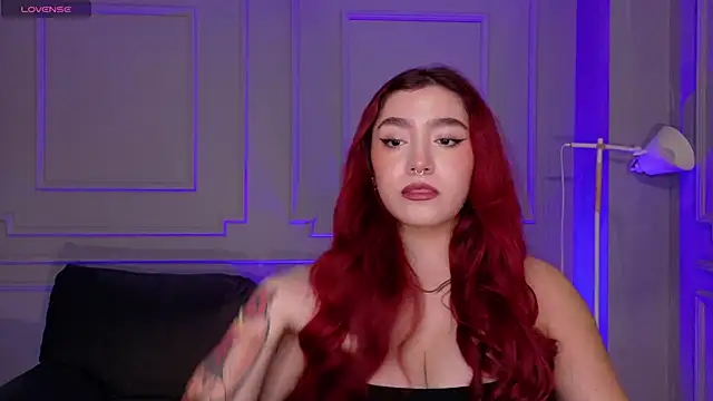 ViolettCastel online show from 03/12/26, 06:12