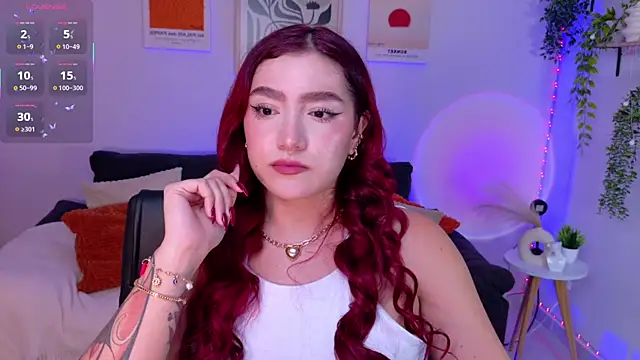 Snapshot of ViolettCastel chatting on 07/07/26, 12:02 ViolettCastel online show from 07/07/26, 12:02