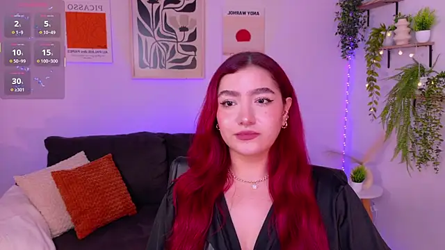 Snapshot of ViolettCastel chatting on 04/17/26, 08:22 ViolettCastel online show from 04/17/26, 08:22
