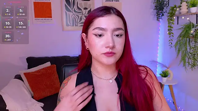 Snapshot of ViolettCastel chatting on 04/27/26, 12:41 ViolettCastel online show from 04/27/26, 12:41