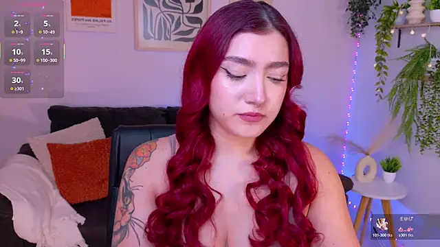 Snapshot of ViolettCastel chatting on 05/03/26, 08:01 ViolettCastel online show from 05/03/26, 08:01