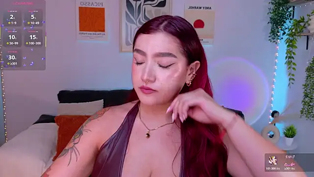 Snapshot of ViolettCastel chatting on 06/25/26, 12:19 ViolettCastel online show from 06/25/26, 12:19