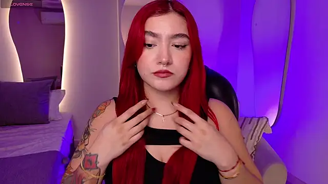 ViolettCastel online show from 11/27/25, 07:25