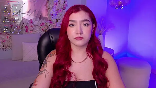 ViolettCastel online show from 11/20/25, 07:14