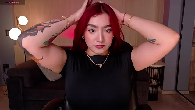 ViolettCastel online show from 12/22/25, 07:14