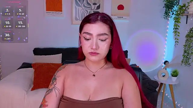 Snapshot of ViolettCastel chatting on 06/24/26, 12:20 ViolettCastel online show from 06/24/26, 12:20
