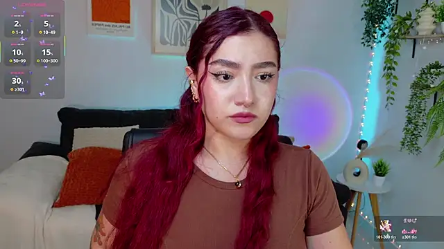 Snapshot of ViolettCastel chatting on 06/30/26, 12:21 ViolettCastel online show from 06/30/26, 12:21