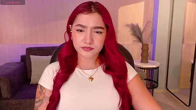 ViolettCastel online show from 11/03/25, 07:39