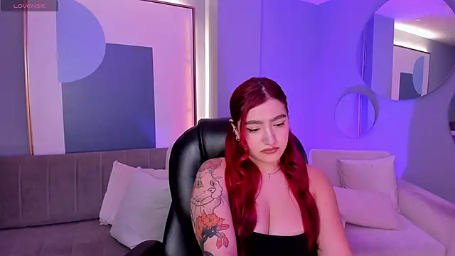 ViolettCastel online show from 03/12/25, 07:36