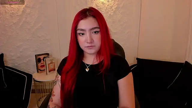 ViolettCastel online show from 10/15/25, 07:00