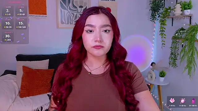 Snapshot of ViolettCastel chatting on 06/04/26, 10:14 ViolettCastel online show from 06/04/26, 10:14