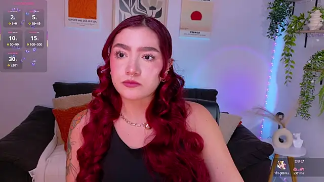 Snapshot of ViolettCastel chatting on 07/15/26, 12:06 ViolettCastel online show from 07/15/26, 12:06
