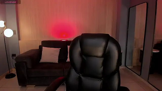 ViolettCastel online show from 10/30/25, 07:22